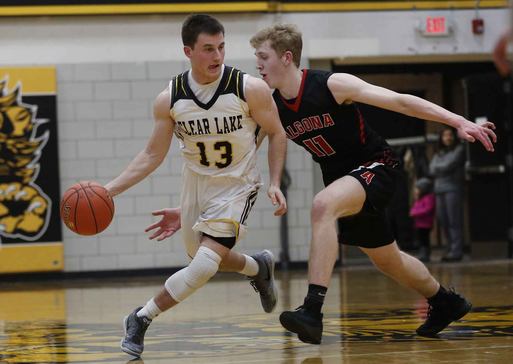 BBBall Clear Lake vs. Algona 10